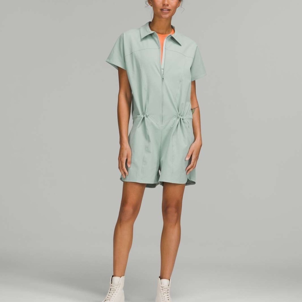 Lululemon - Stretch Rib Pocketed Romper, Size 8, Silver Blue Colour - Picture 1 of 7